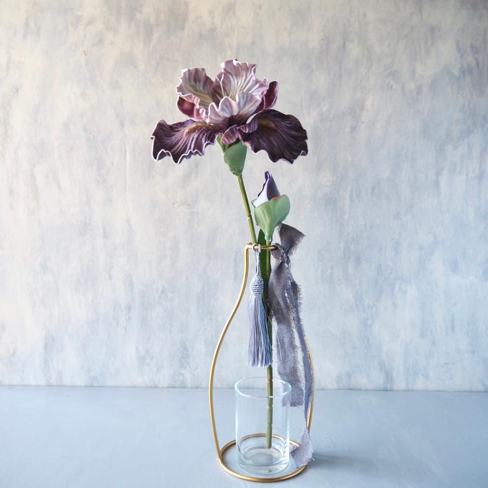 【ビアデッドアイリス】setゴールドワイヤーフラワーベースアレンジ | 1枚目