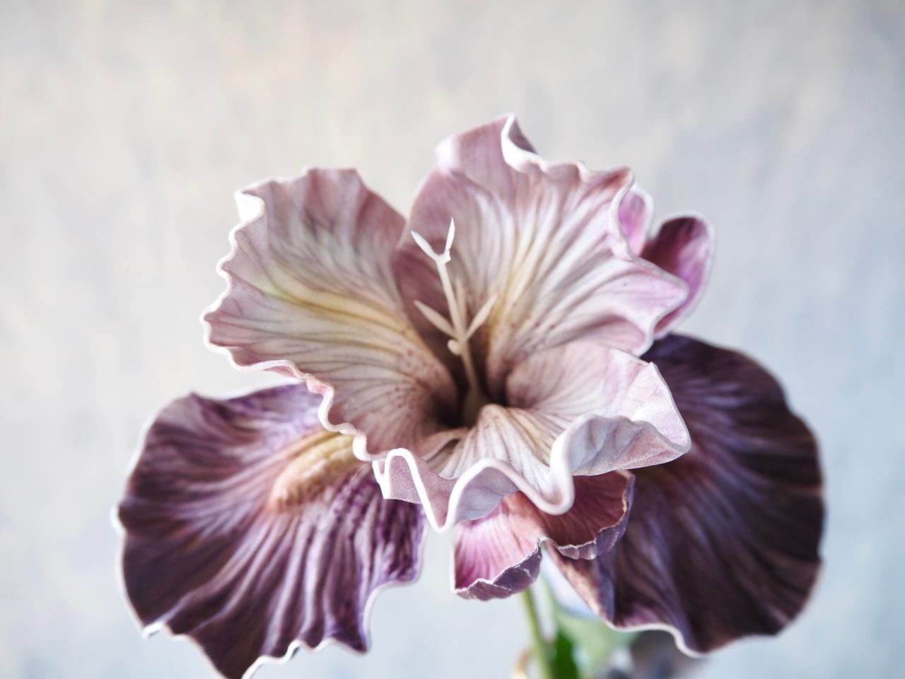 【ビアデッドアイリス】setゴールドワイヤーフラワーベースアレンジ | 2枚目