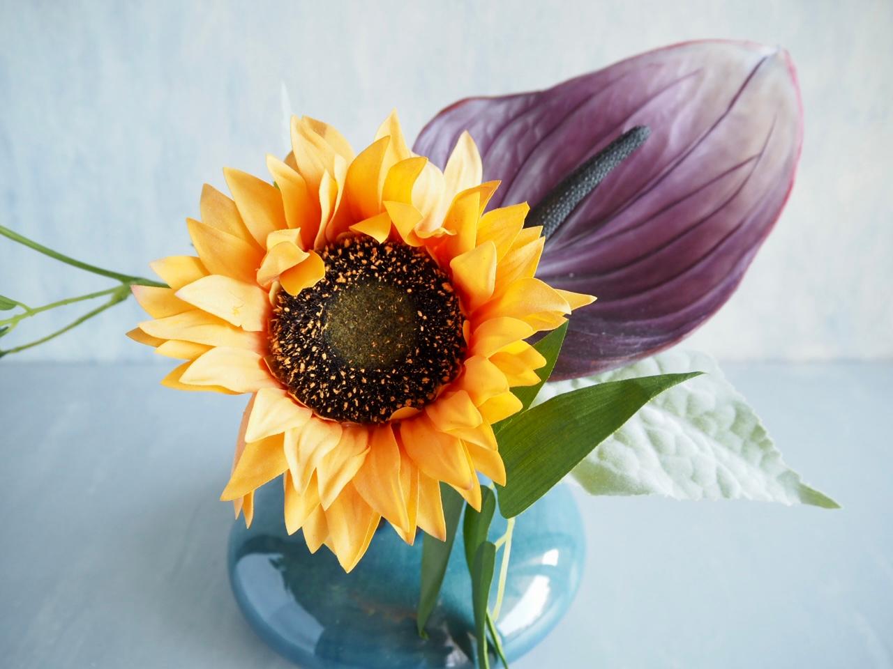 【花器付き】笹の葉とひまわりとアンスリュームの夏の和風アレンジ | 15枚目