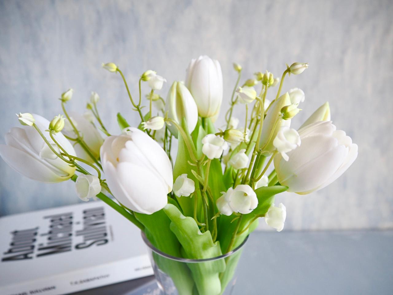 リアル造花チューリップとスズランのブーケアレンジ | 11枚目