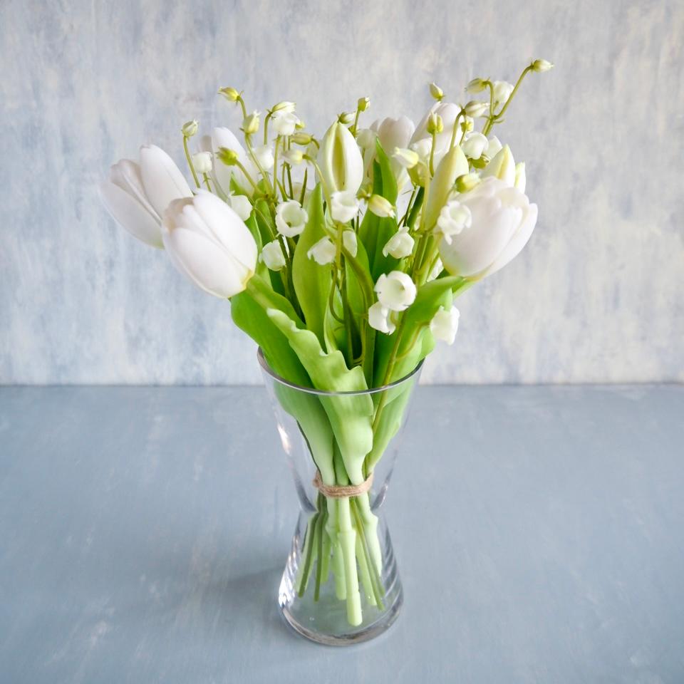 リアル造花チューリップとスズランのブーケアレンジ | 13枚目