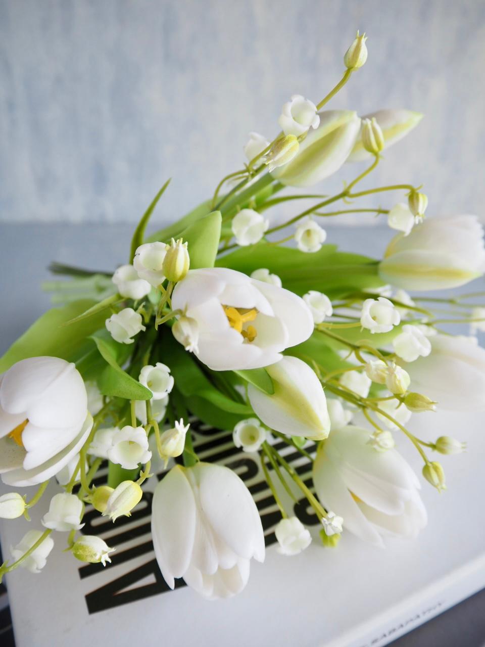 リアル造花チューリップとスズランのブーケアレンジ | 14枚目