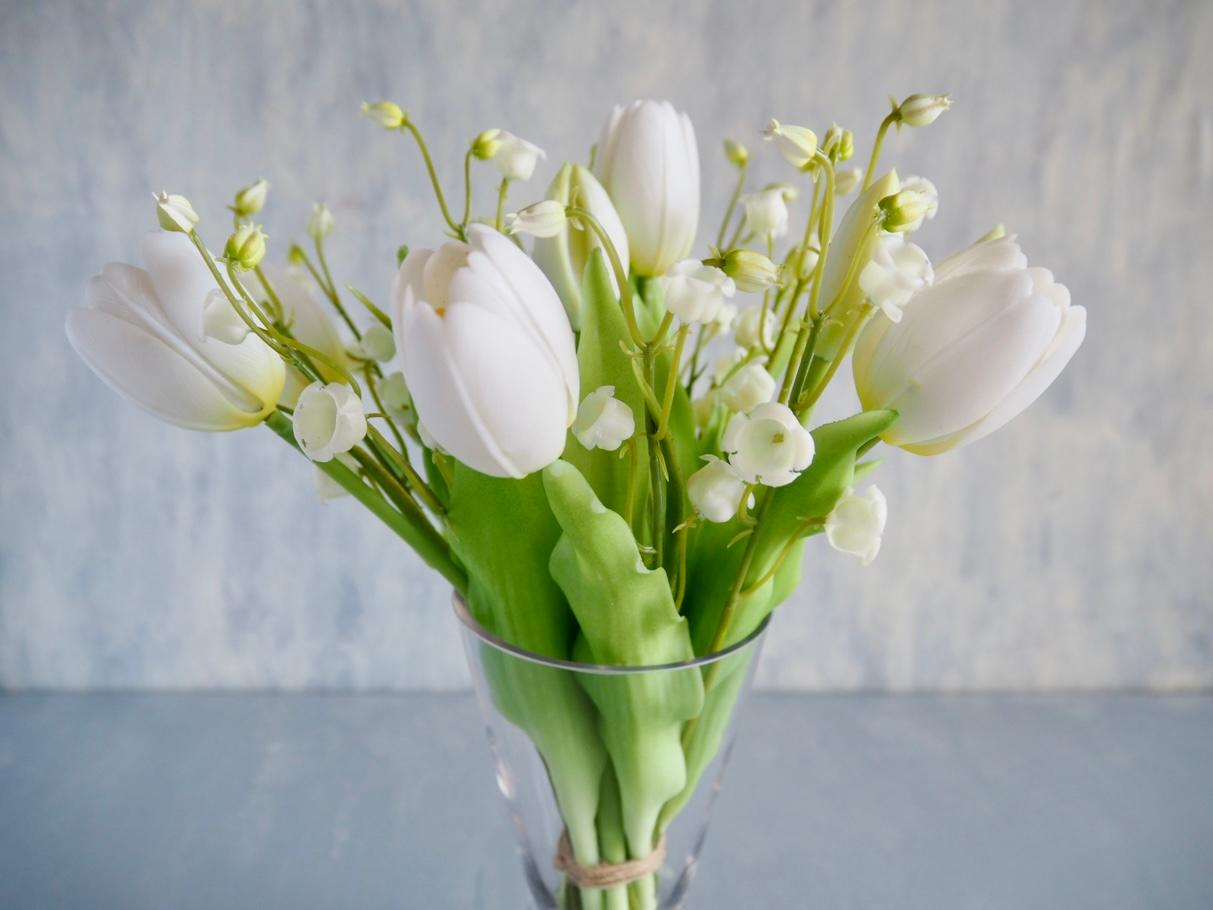 リアル造花チューリップとスズランのブーケアレンジ | 8枚目