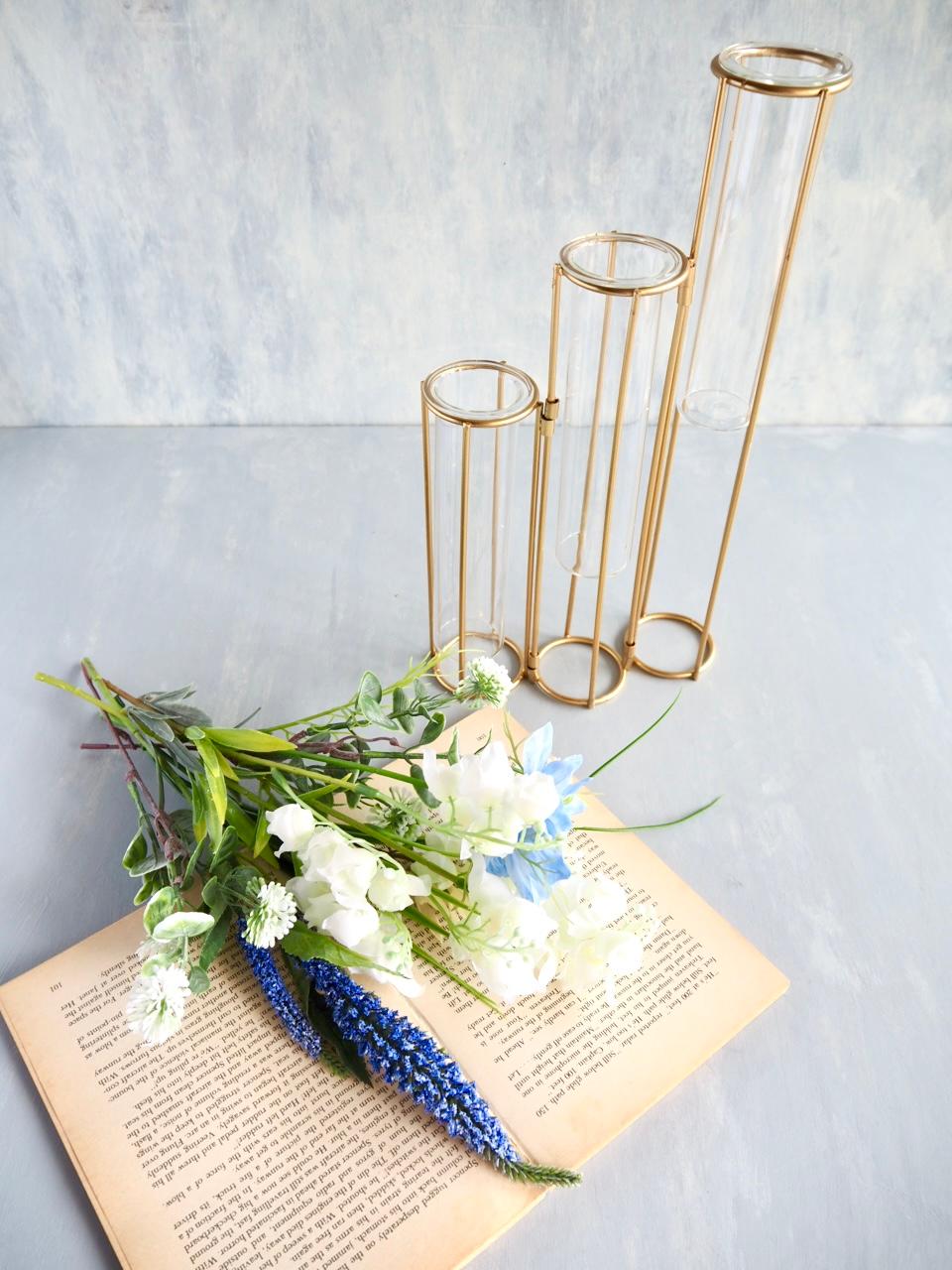 《art stand flora》アートスタンドフローラ初夏の花アレンジ  ３連ガラス付きゴールドスタンド | 11枚目