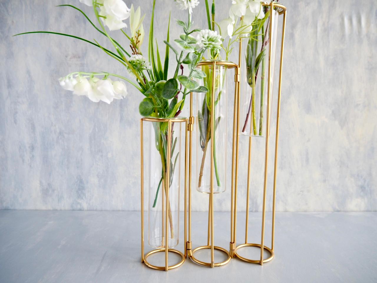 《art stand flora》アートスタンドフローラ初夏の花アレンジ  ３連ガラス付きゴールドスタンド | 8枚目