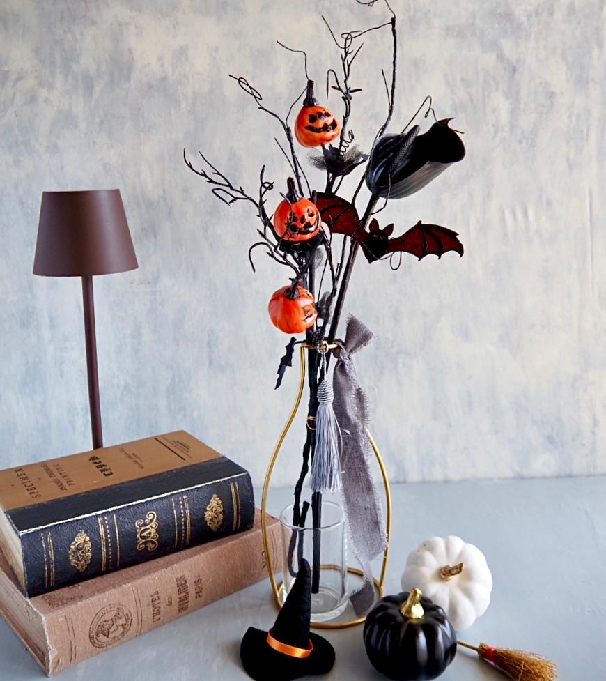 【ハロウィンカボチャ頭と黒アンスリュームと黒枝】｜アーティフィシャルフラワー 花瓶アレンジ| 秋｜ギフト・インテリア雑貨1枚目の画像
